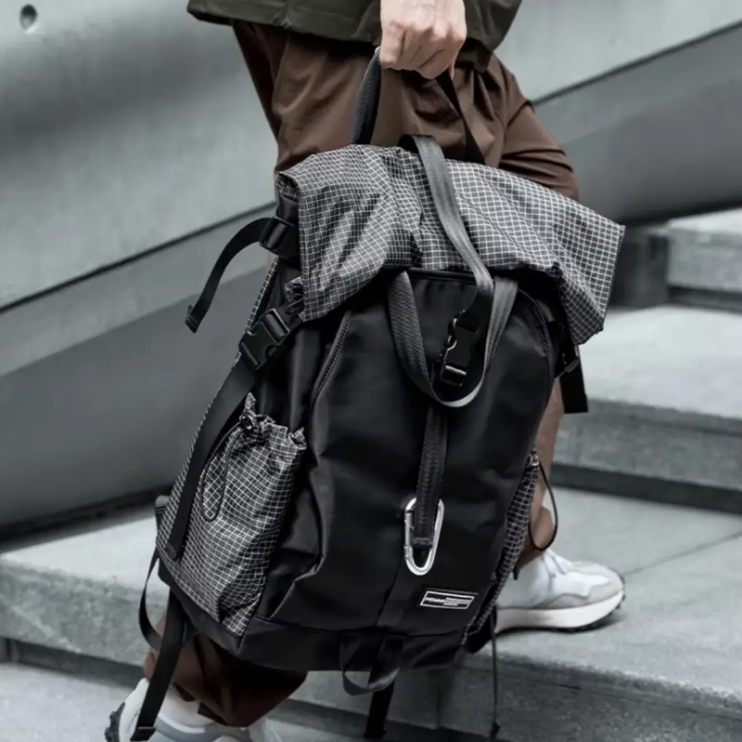 Sac à dos extensible noir de 20 litres étanche et léger – Havresacs - HavreS