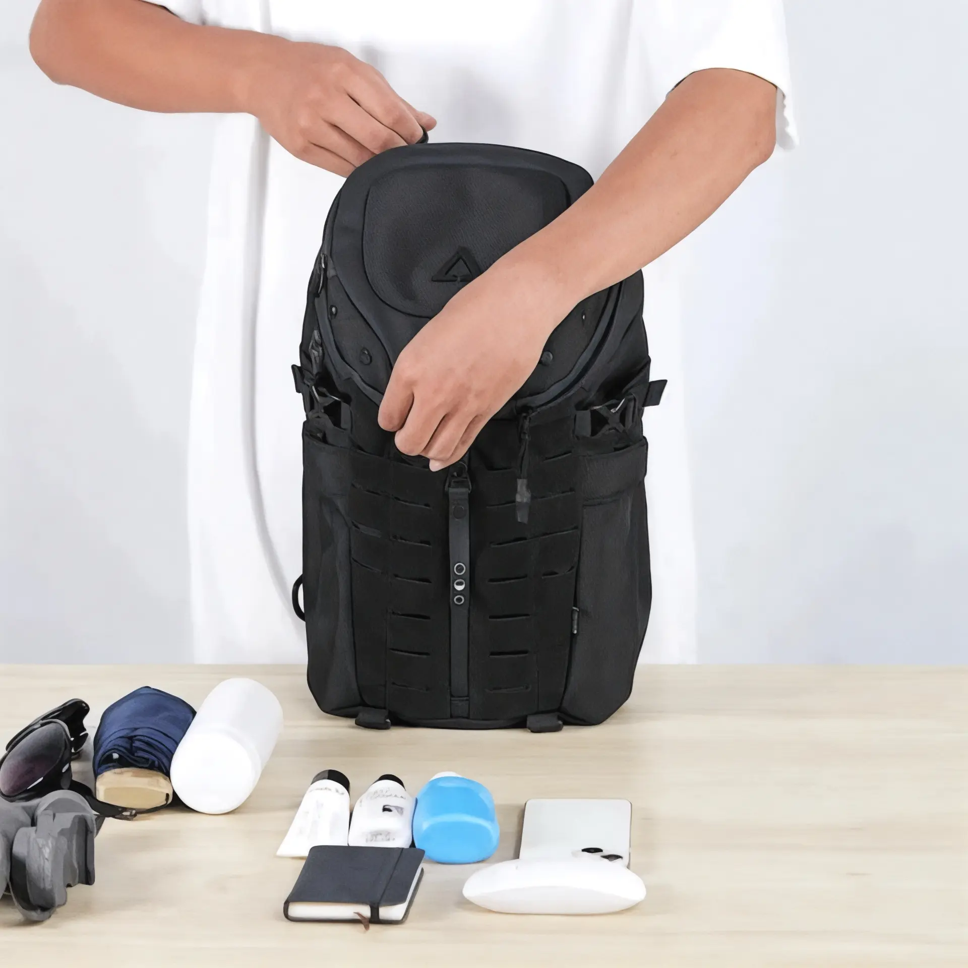 Sac à dos bandoulière homme de 14L, étanche antivol USB - Havresacs - HavreS