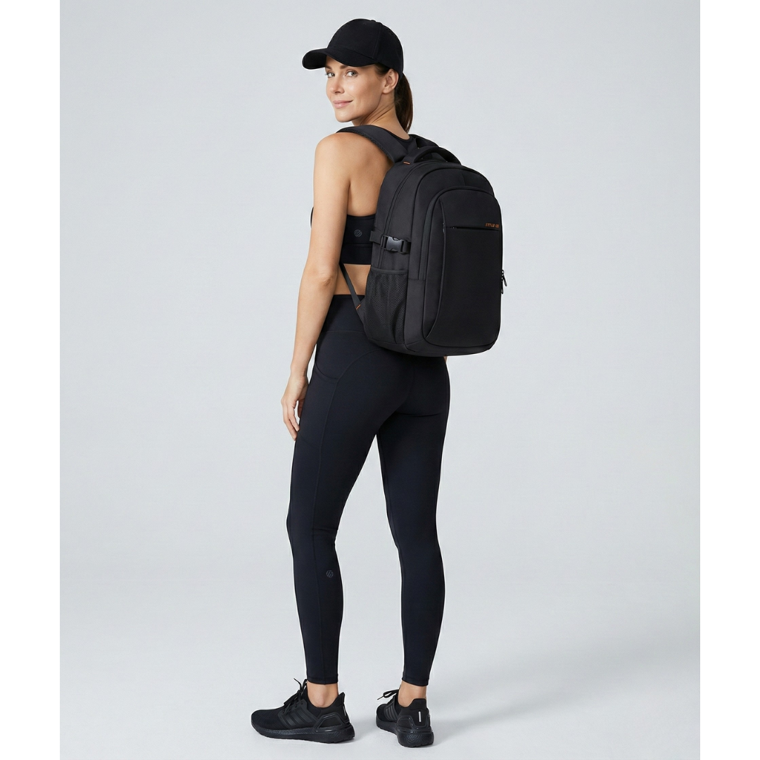 Sac à dos imperméable noir de 30L, idéal voyage et avion - Havresacs